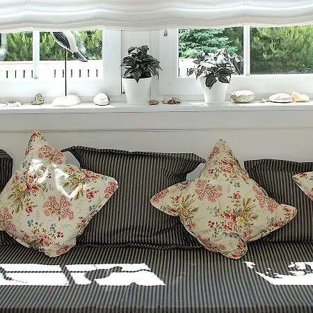Three-bedroom Holiday In 4 *