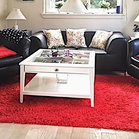 펜션 Three-bedroom Holiday In 4 *